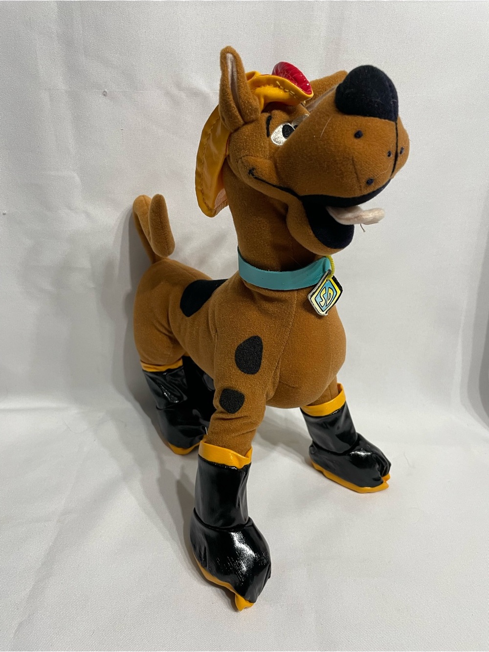 14” Fire Fighter Scooby Doo Plush Excellent Condition